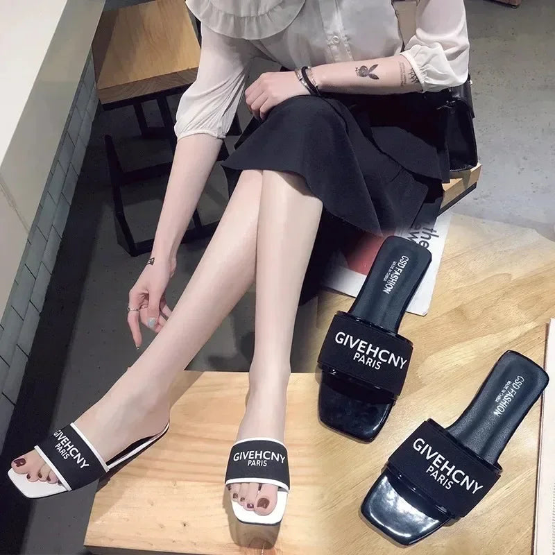 Women's Slippers Brand Summer Sandals 2025 Outdoor Fashion Women's Slippers Casual Party Beach flip-flops Beach Slippers